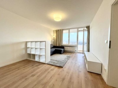 Ab SOFORT - Neue helle Luxus Wohnung vollmöb. mit Terrasse + Alpenblick / Int. tenants welcome!