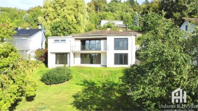 Perfekte Fernsicht in teilmodernisiertem Haus in Niedenstein