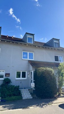 Frisch saniertes 5-Zi.-Reihenhaus in Wiesloch mit Garten & Terrasse