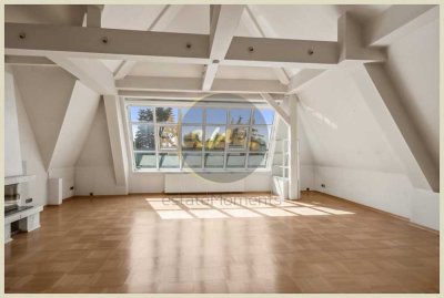 Hell und großzügig: 5-Zimmer Dachgeschosswohnung mit Dachterrasse in Altbauvilla in Dahlem
