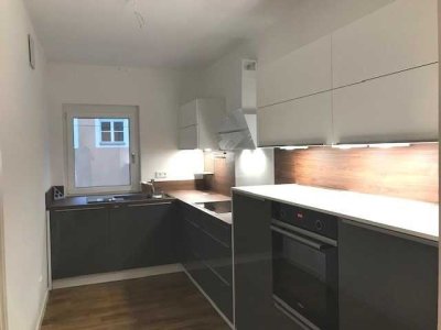 Ab 01.12.: Traumhafte 3-Z.-Wohnung (ca. 104 m²) in ruhiger Lage im Zentrum von Hof mit großem Balkon