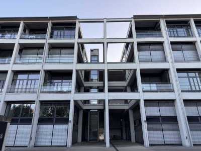 Aussergewöhnliche Lost mit EBK, Loggia uns Stellplätzen