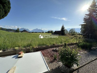 Idyllisches Haus, inmitten der Natur, traumhafter Blick auf die umliegenden Berge, Naturwiese direkt vor dem weitläufigen Grundstücksareal, Sonne von Früh bis zum späten Sonnenuntergang, Erholungsgebiet, als Ferienhaus ebenso bestens geeignet.