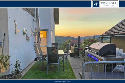 Exklusive Doppelhaushälfte mit traumhaftem Garten, Pool und Einliegerwohnung