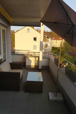 Attraktive, helle 3 Zimmer Wohnung mit schöner Terrasse