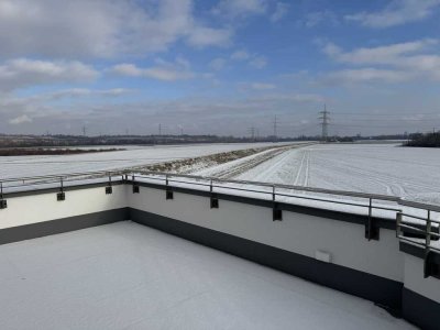 BESICHTIGUNG: SONNTAG 11.00 Uhr - 12.00 Uhr        Penthouse-Feeling in unverbaubarer Feldrandlage !