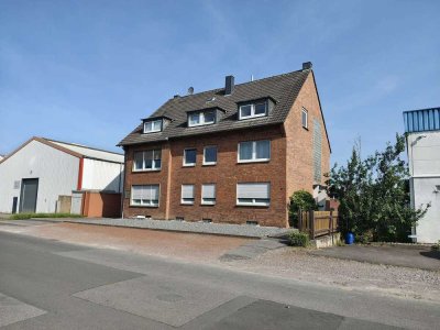 Große 3-Zimmer-Wohnung mit Terrasse und Stellplatz in ruhiger Lage!!