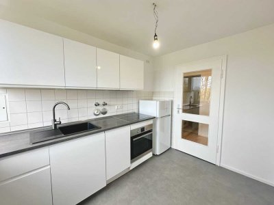 Helle 3-Zimmer-Wohnung mit Einbauküche und Balkon