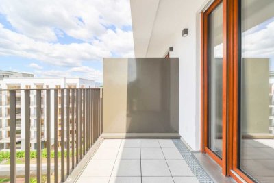 Penthouse-Flair über den Dächern: Lichtdurchflutetes Refugium mit Balkon und moderner Einbauküche