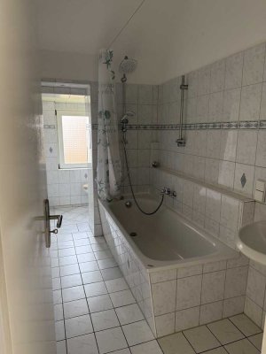 5-Zimmer Wohnung im 2. OG in Mülheim Broich