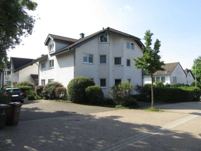 Siegburg-Kaldauen 3 Zimmer- Wohnung im EG mit Balkon und TG-Platz. Wfl. ca.75 m²