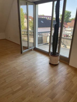 Charmante 1,5-Zimmer Dachgeschosswohnung in Augsburg-Kriegshaber