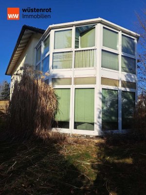 Gelegenheit! 2-Parteien-Haus mit großem Grundstück in guter Lage