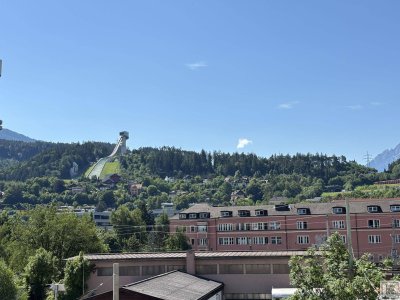 Selbstnutzer aufgepasst! Stilvoll wohnen in Innsbruck: 3-Zimmer-Altbauwohnung mit Balkon und Charme