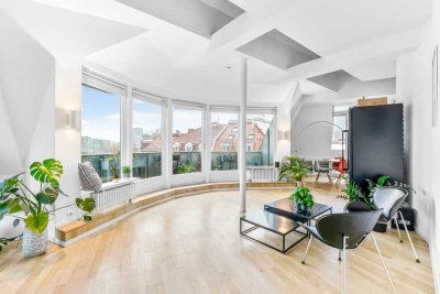 Lichtdurchflutete Galerie-Wohnung mit Dachterrasse im Herzen Neuhausens