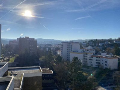Geräumige 4,5-Zimmer-Attikawohnung in Stuttgart-Botnang
