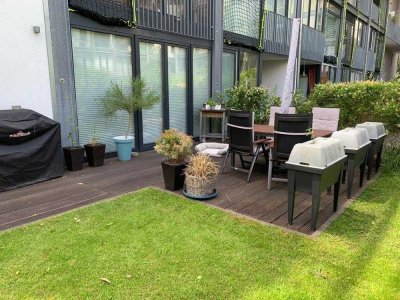 Stilvolles Zuhause auf Zeit oder Dauer – Barrierefreie 2,5-Zimmer-Wohnung mit Garten & EBK