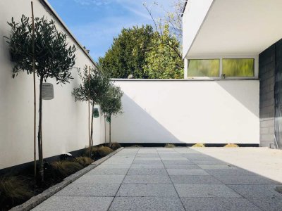 Haus im Haus - große 4,5 Zi Wohnung mit Balkon und Atriumterrasse, Nähe Louisenstrasse