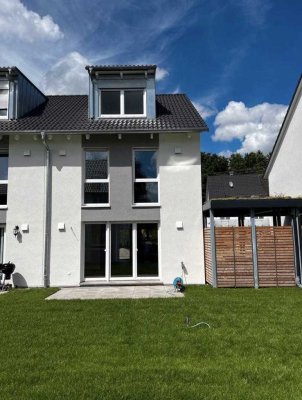 Exklusive Doppelhaushälfte mit Stil & Charakter