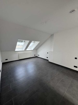 Großzügige 4-Zimmer-Wohnung in Aachen mit Balkon ab  sofort.