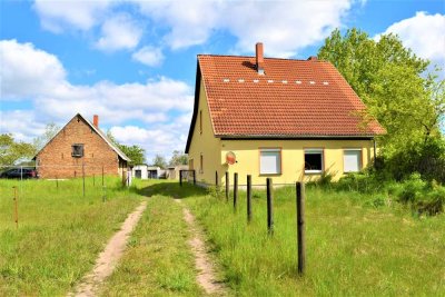 EFH mit Garagen und Nebengebäuden Viel Platz auf 4313 m² Nähe Stettiner Haff