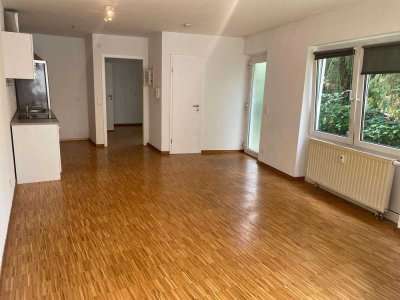 Schöne 2 Zimmerwohnung mit Terrasse und Garage