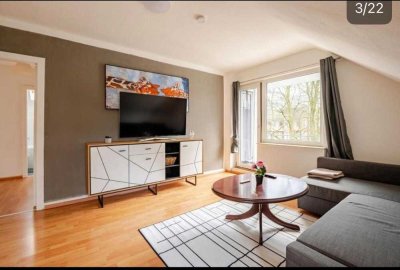 Mobilisiert Charmantes 2-Zimmer Loft in Hamburg-Schnelsen mit Balkon