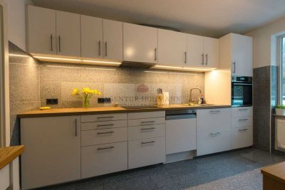 s-h-i.de: "Maisonette-Whg. mit Einbauküche, Kaminanschluss, 2xBalkon, 3-Zimmer"