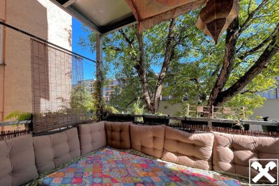 4-Zimmer-Altbauwohnung mit Balkon