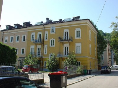 HELLE 2-ZIMMER-DACHGESCHOSSWOHNUNG