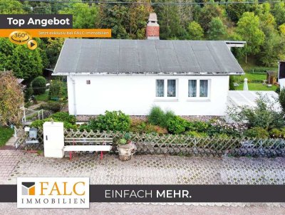 Idylle am Waldrand – Rückzugsort und gemütliches Zuhause mit Teich, Terrasse und urwüchsigem Garten