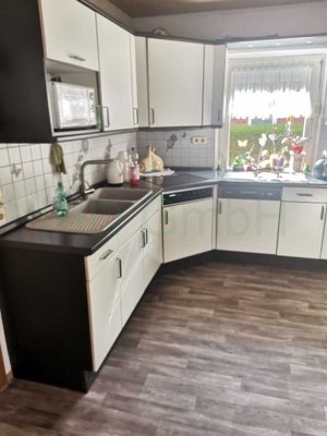 Einfamilienhaus in ruhiger Lage mit Carport, überdachte Terrasse und Garten
