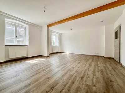 Sofort verfügbar! Zentrale 4- Zimmerwohnung mit Balkon in Kronach
