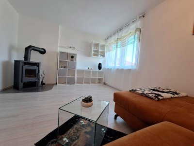 Sofort beziehbar- möblierte und sanierte 1-Zimmer-Wohnung im Herzen von Bad Schallerbach