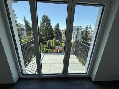 Neubau 3 Zimmer Wohnung mit Einbauküche und Balkon