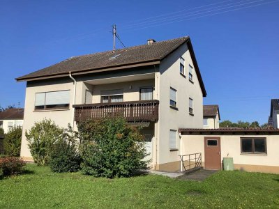 Zweifamilienhaus mit Doppelgarage und großen Garten in Rottenburg am Neckar