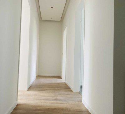 Vollständig renovierte 3-Raum-Wohnung in Köln Widdersdorf