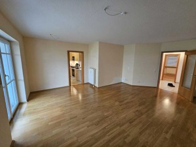 Helle 4-Zimmer Wohnung mit Terasse & Garten in Augsburg-Haunstetten