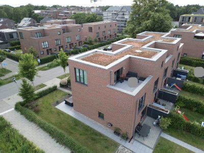 Modernes 5-Zi.-Endreihenhaus (ca. 130 m²) mit Garten & Dachterrasse, E-Parkplätze – Fischbeker Heidb