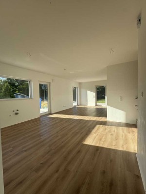 Lichtdurchflutete Haushälfte zur Miete in Dwoberg/Ströhen