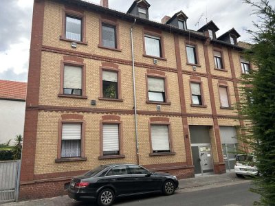 ** Mehrfamilienhaus mit 5 Wohneinheiten in Frankfurt – Kapitalanlage mit Potenzial **