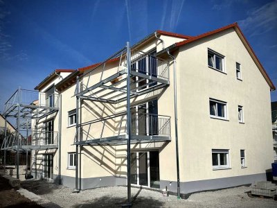 ERSTBEZUG schöne 3,5-Zimmer-Wohnung mit EBK und Balkon in Dombühl