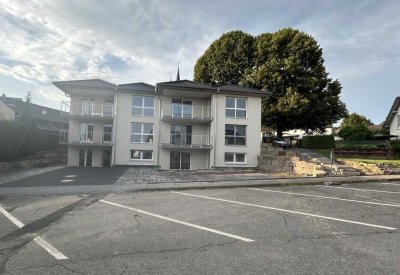 Neuwertige 3-Zimmer Wohnung mit Einbauküche und Terrasse in Overath