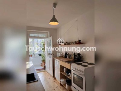 Tauschwohnung: Helle Altbauwohnung mit Dielenboden