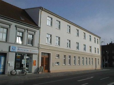 Großzügige 3 Raum Erdgeschoss-Wohnung mit Terrasse