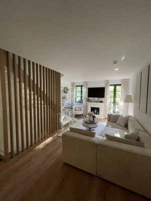 Neu sanierte Townhouse-Maisonette im historischen Haus Rath in Krefeld-Traar