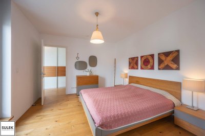 Einzigartige DG-Wohnung mit Loft-Charakter und Terrassen (rd. 165m²) inkl. atemberaubendem Fernblick