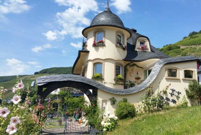 Die Wellenburg - ein architektonisch-künstlerisches Juwel