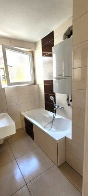 *** Neu renovierte 2-Zi. Whg. im Herzen der Südstadt ***