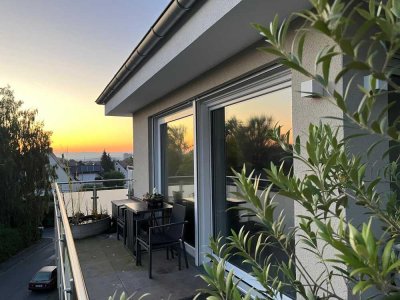 Attraktive 3-Zimmer Penthouse-Wohnung mit großem Balkon und Blick in Richtung Dönche